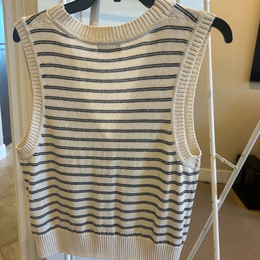 Gap lined blend striped vest